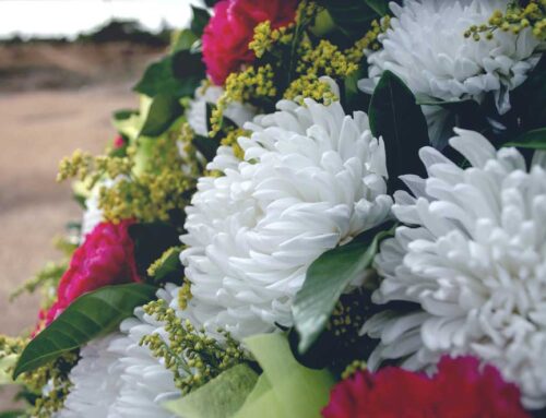 Veldkamp’s Flowers Offers Holiday Flowers to Dove-Witt Family Mortuary